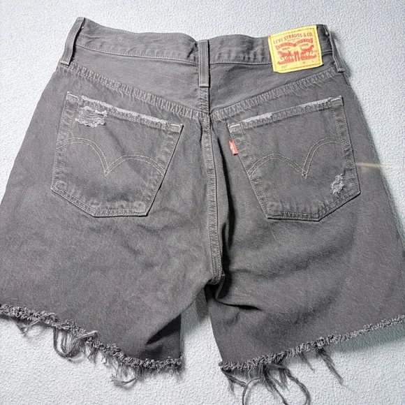 Levi's 501 Original Jean Shorts Distressed Faded Black Raw Hem W28 - Picture 2 of 6
